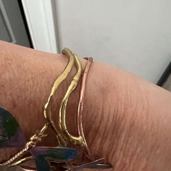 Enamel and gold tone cuff dragonfly bracelet - Picture 3 of 3